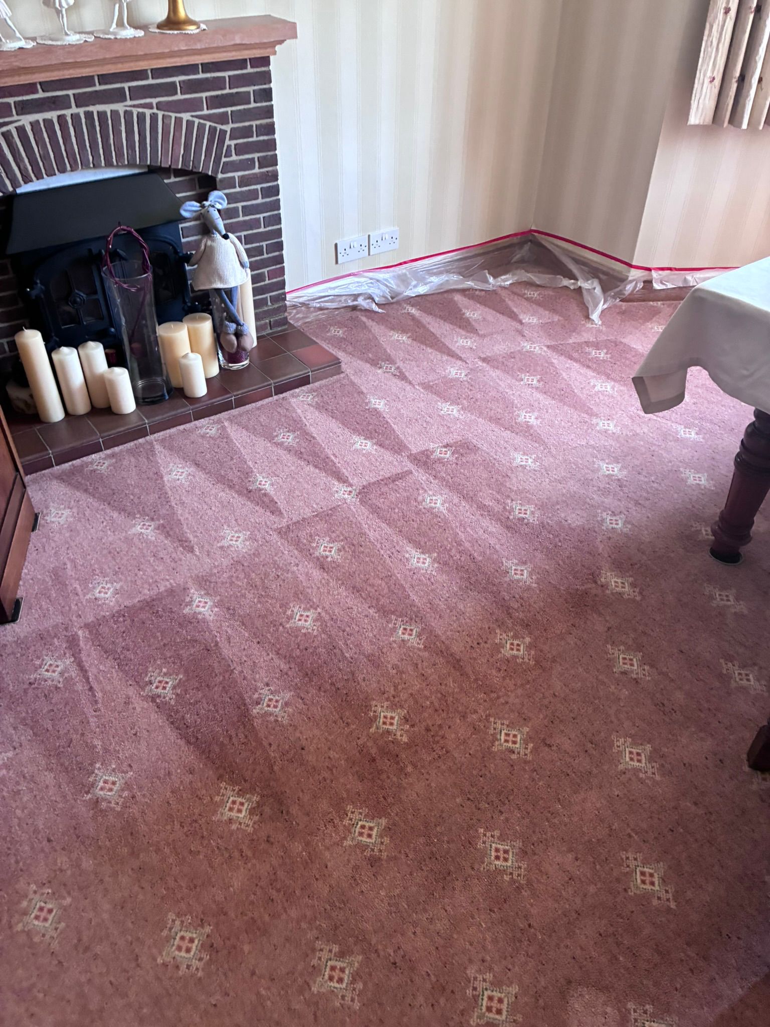 Living room carpet cleaning